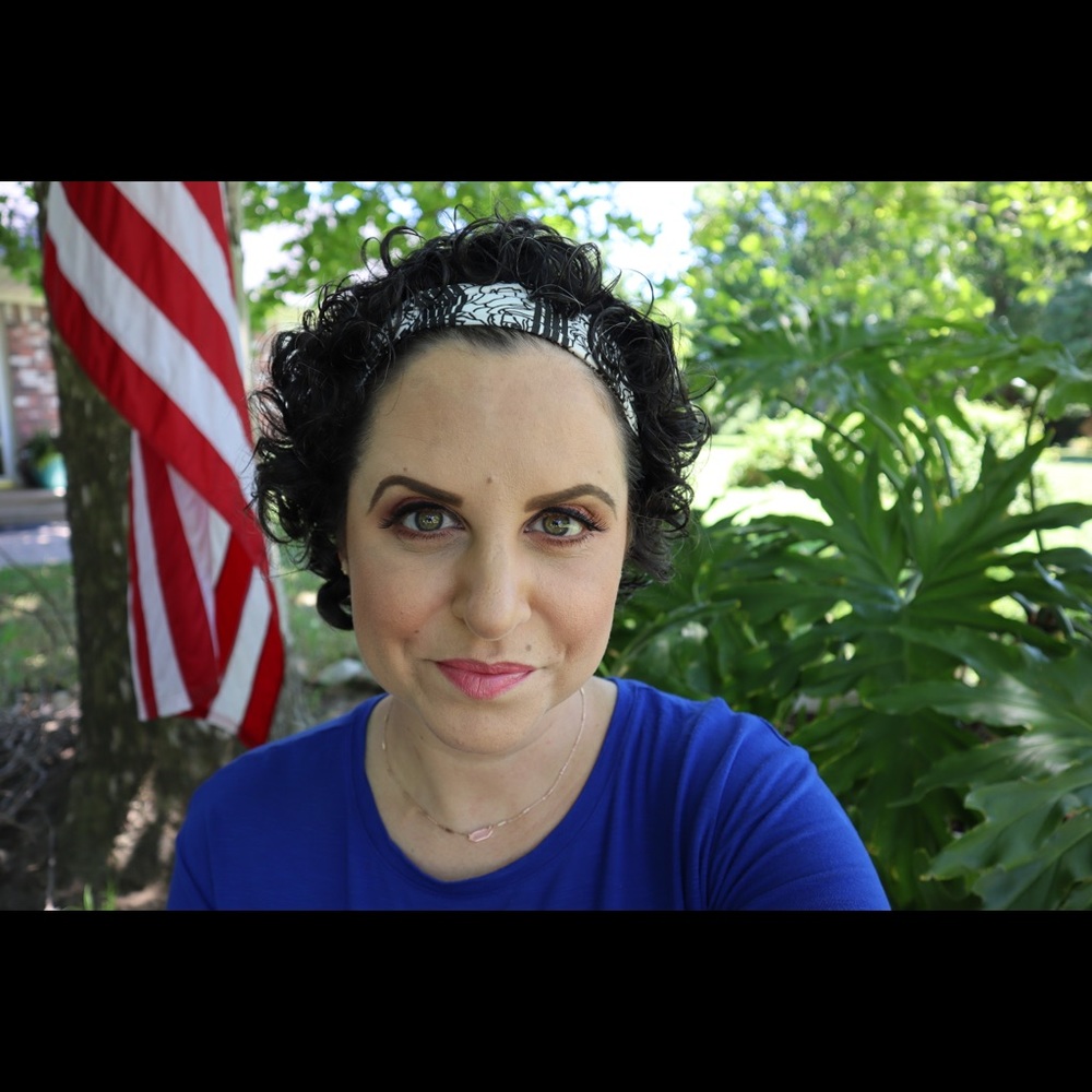 Meet your Posher, Ahna